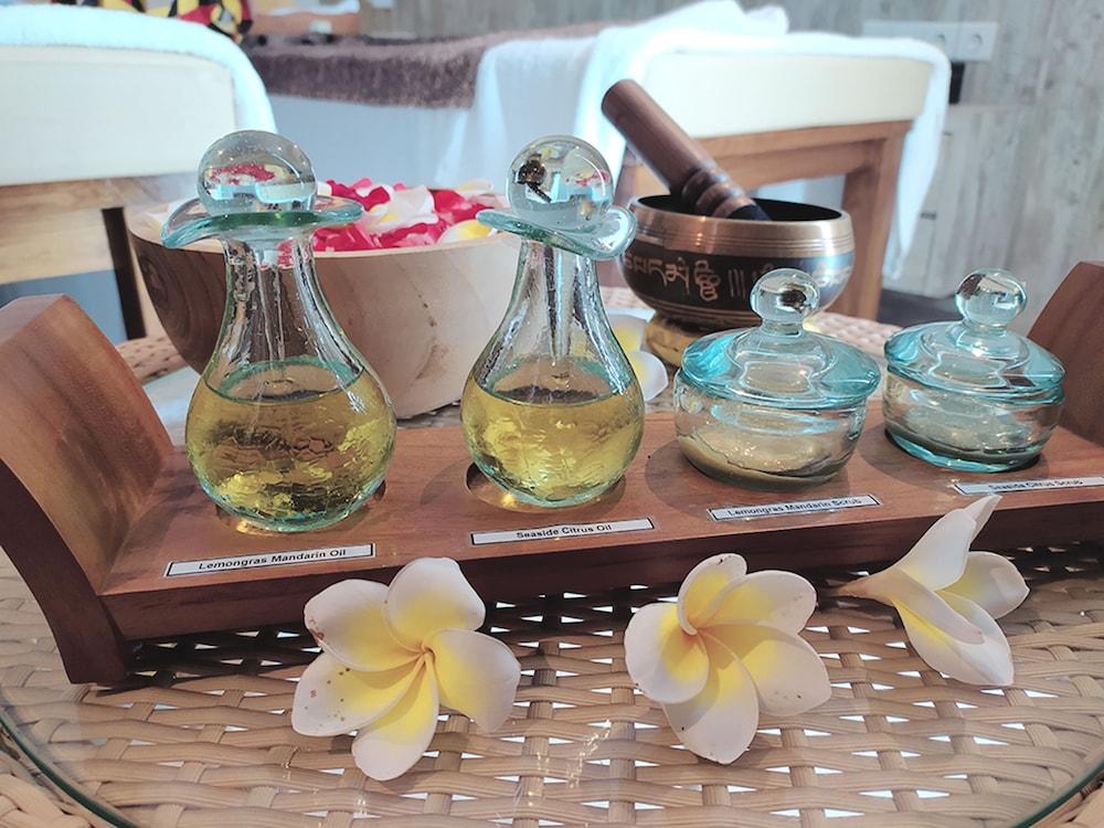 The Capital Hotel And Resort Seminyak Екстериор снимка