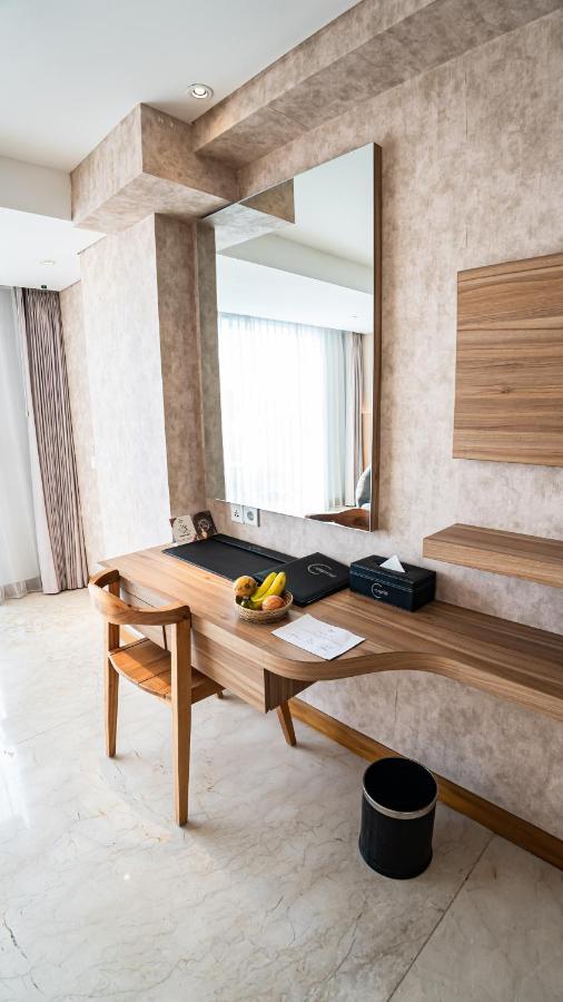 The Capital Hotel And Resort Seminyak Екстериор снимка