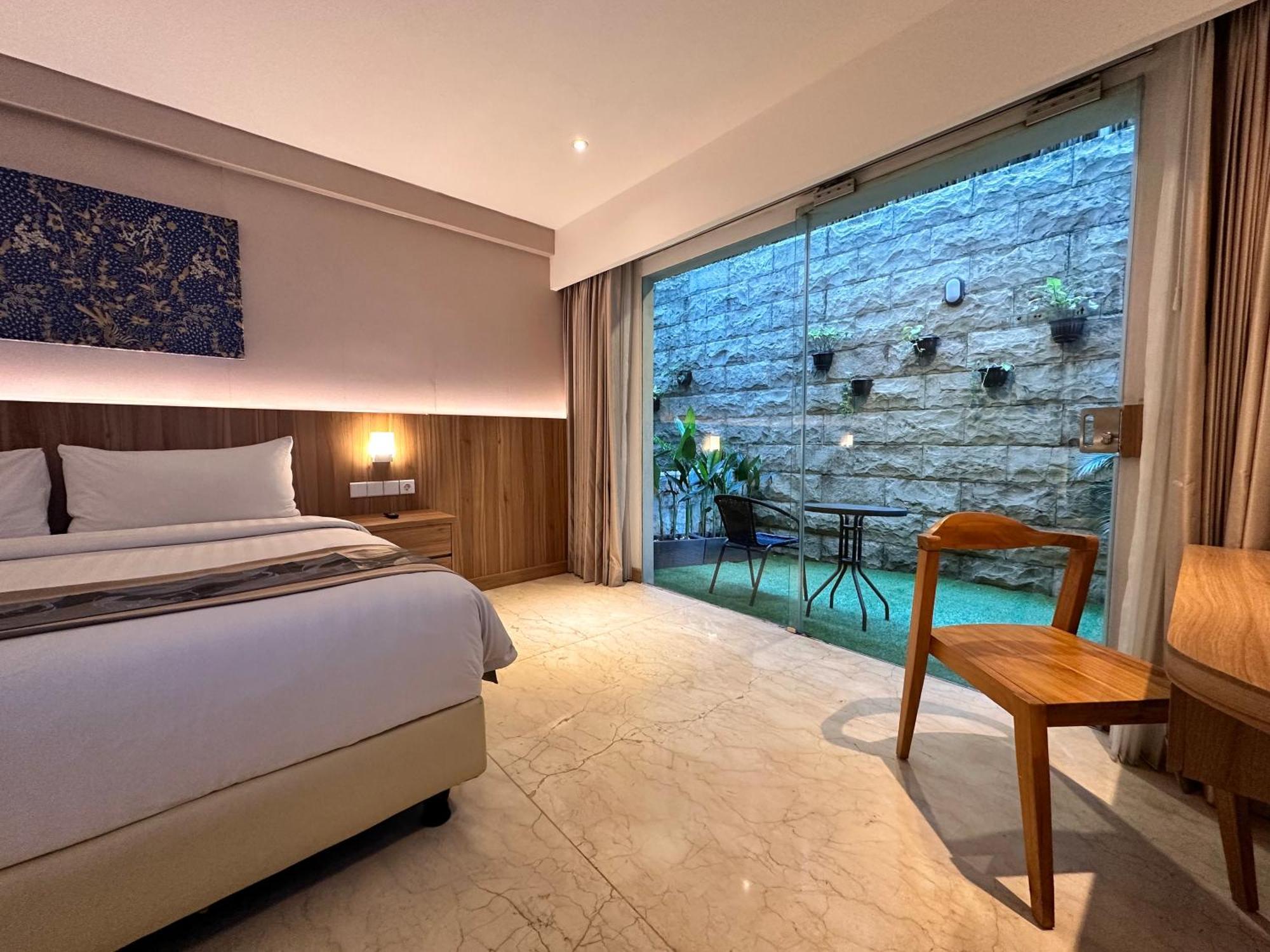 The Capital Hotel And Resort Seminyak Екстериор снимка