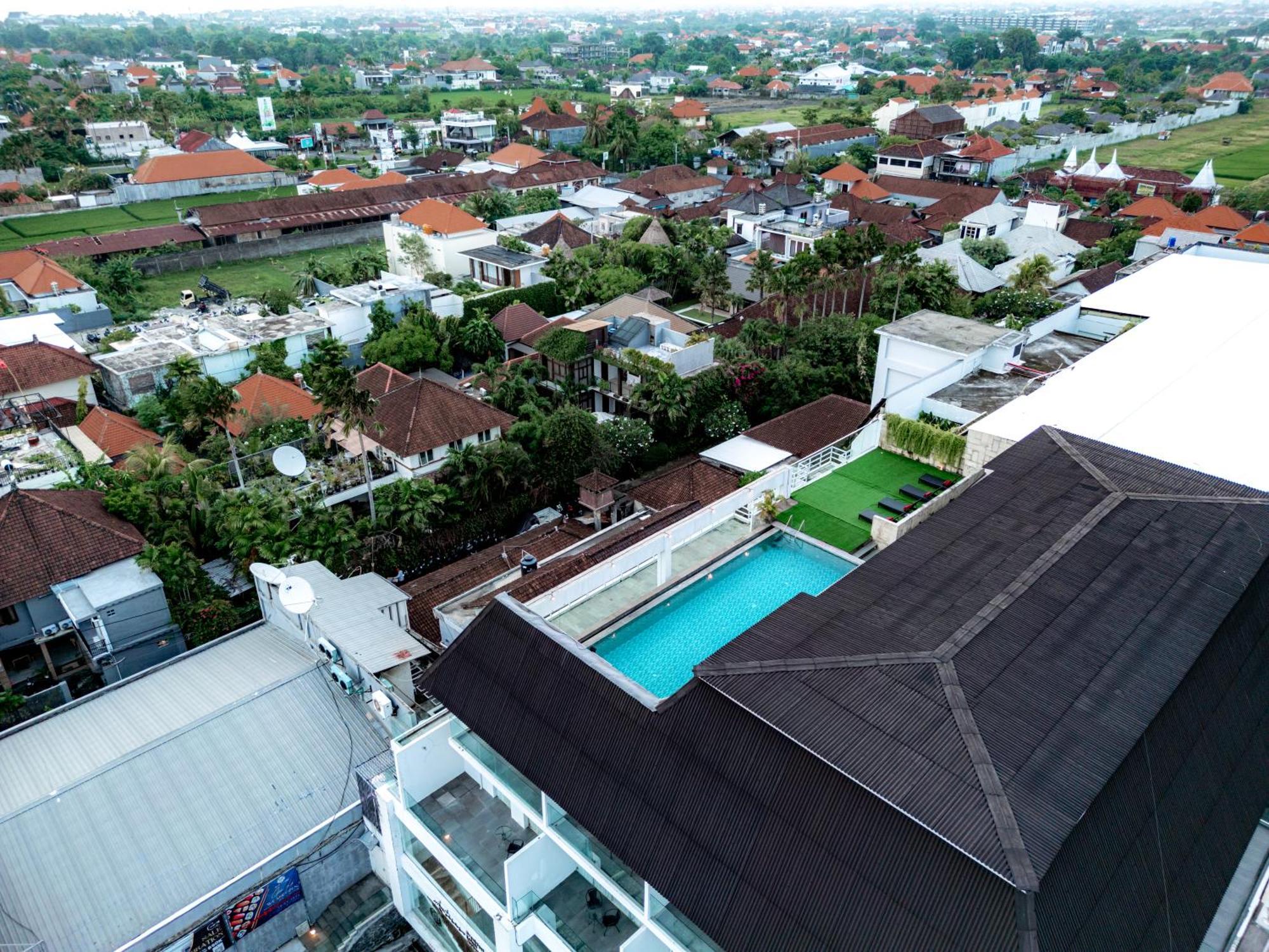 The Capital Hotel And Resort Seminyak Екстериор снимка