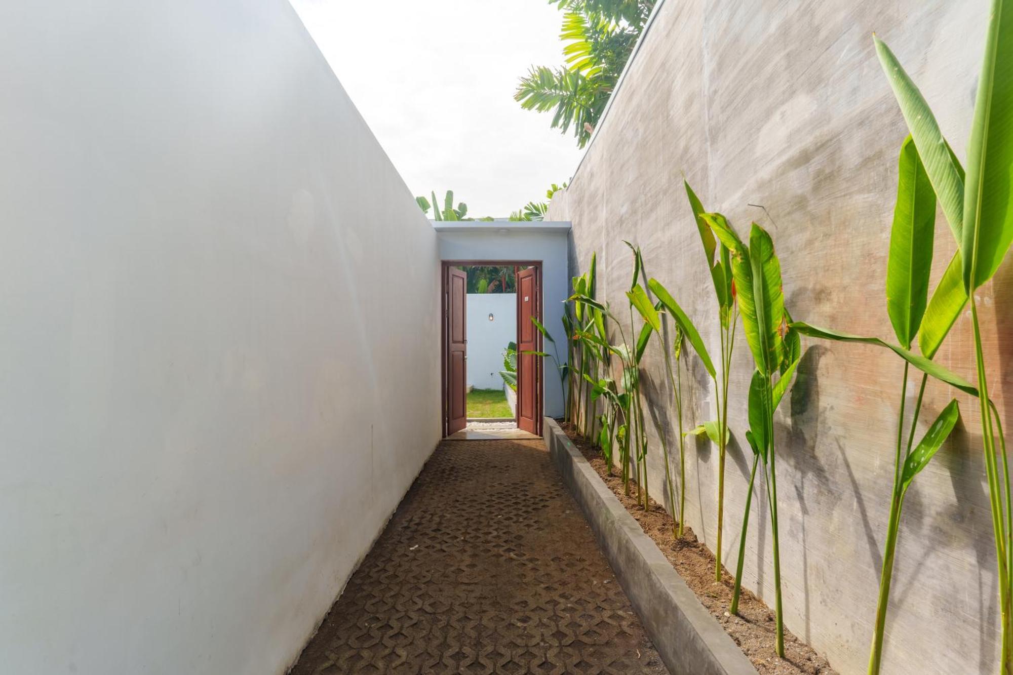 The Capital Hotel And Resort Seminyak Екстериор снимка